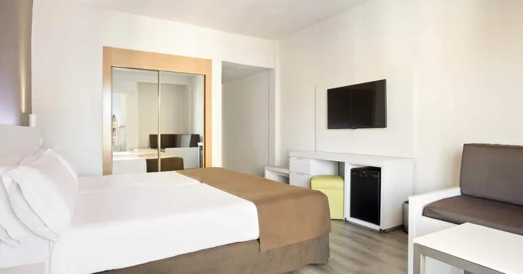 FAMILY ROOM WITH BALCONY Room, Sol Pelicanos Ocas, Costa Blanca