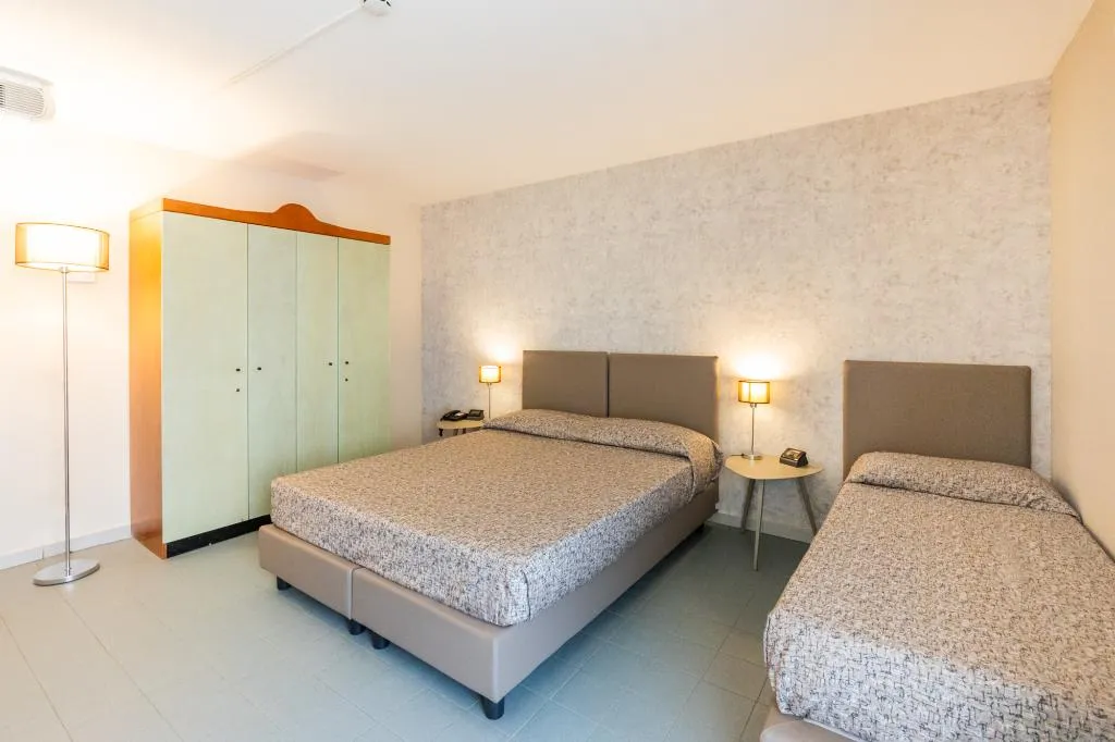 TRIPLE STANDARD Room, Athenaeum Palermo, Palermo