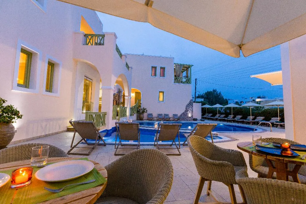 Pool, Anassa, Santorini