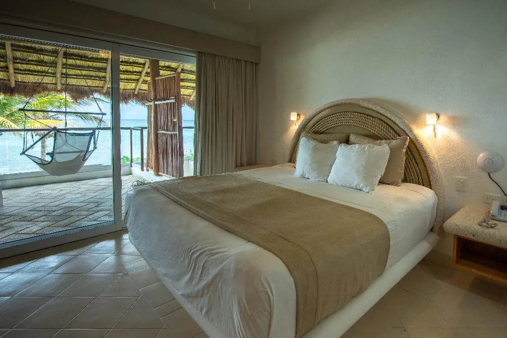 VILLA OCEAN VIEW THREE BEDROOMS Room, Las Villas Akumal, Cancun Area