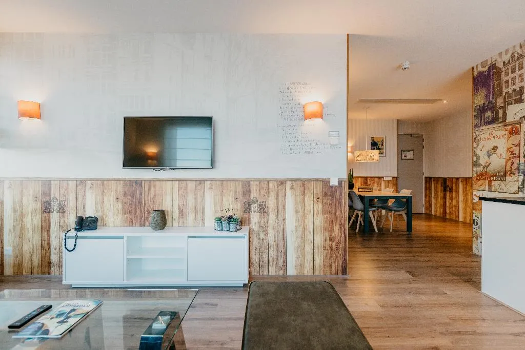 APARTMENT THREE BEDROOMS TWO BATHROOMS Room, ID Aparthotel, Amsterdam