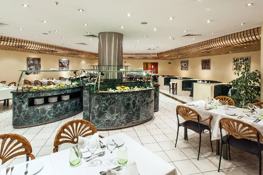 Restaurant, Holiday Inn Lisbon Continental, Lisbon