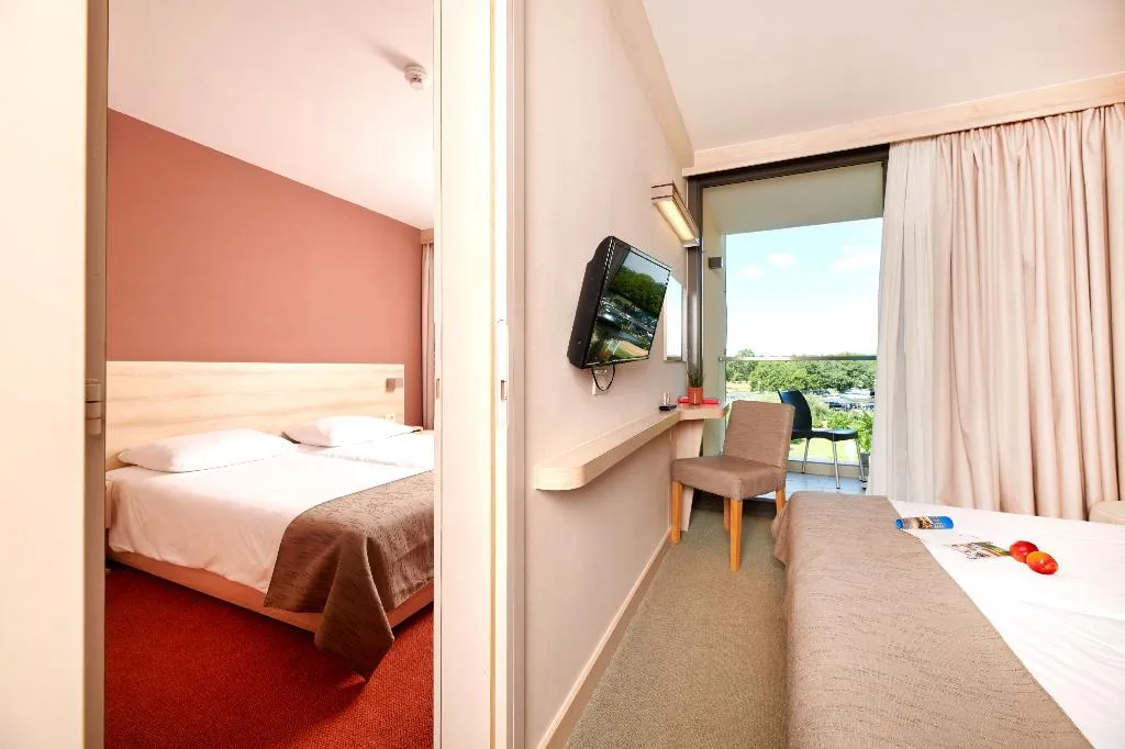 FAMILY ROOM PARK VIEW WITH BALCONY Room, Hotel Materada Plava Laguna, Istria