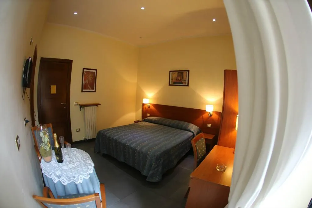 DOUBLE STANDARD Room, Hotel Nettuno, Naples