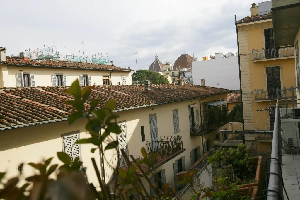 DOUBLE WITH BALCONY Room, Desiree, Florence