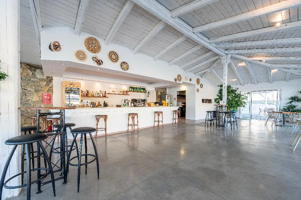 Bar, Athina Palace, Crete