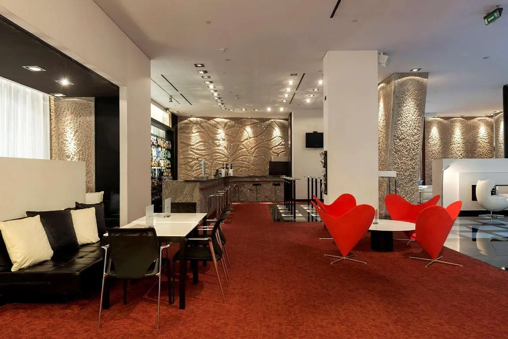 Bar, Hilton Madrid Airport, Madrid