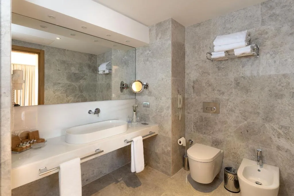 Room, On'Live Hotel, Izmir