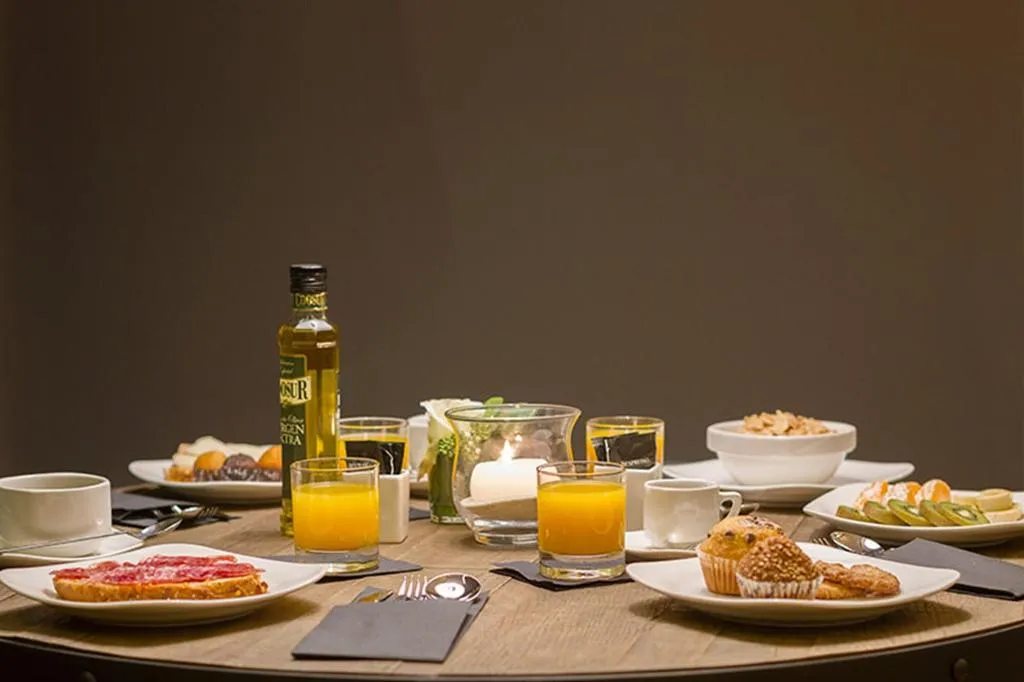 Restaurant, Hotel Well And Come, Barcelona