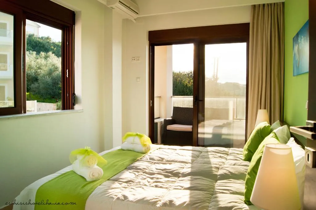 FAMILY ROOM TWO BEDROOMS WITH VIEWS Room, Esthisis suites & maisonettes, Crete