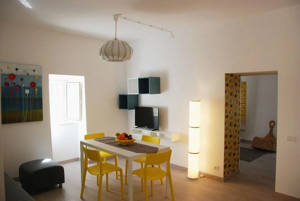 Room, Garibaldi 61, Catania