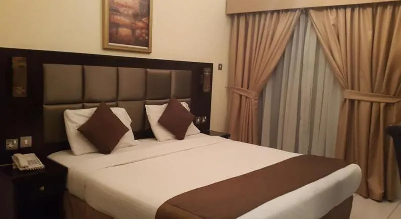 SINGLE STANDARD Room, Landmark Hotel Baniyas, Dubai