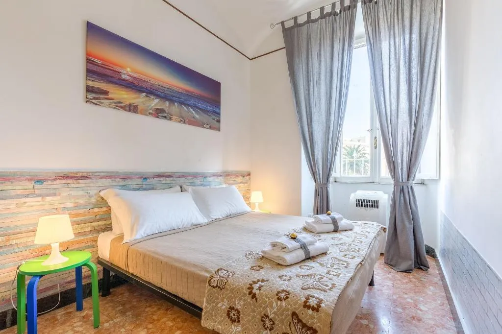 Room, Do Domus, Naples