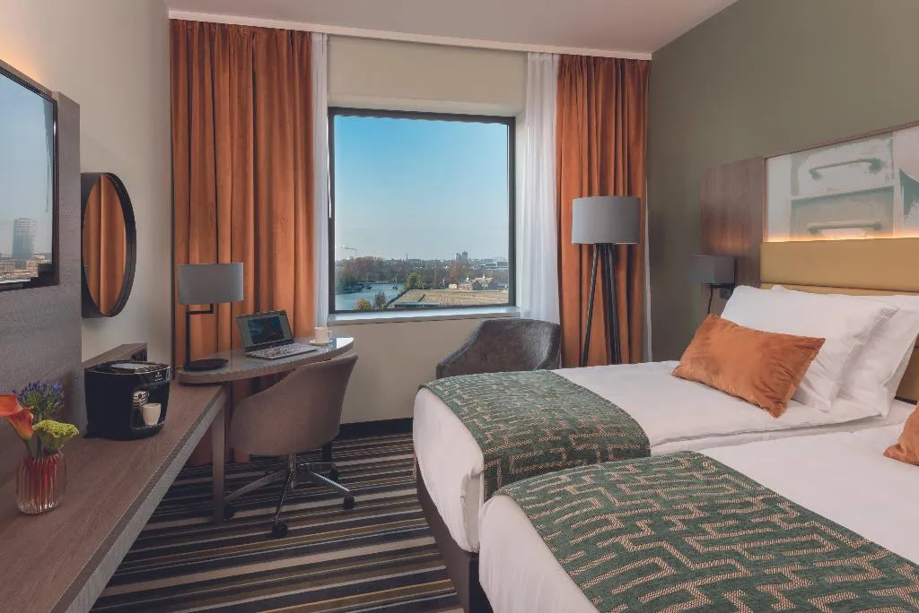 TWIN COMFORT Room, Leonardo Royal Hotel Amsterdam, Amsterdam