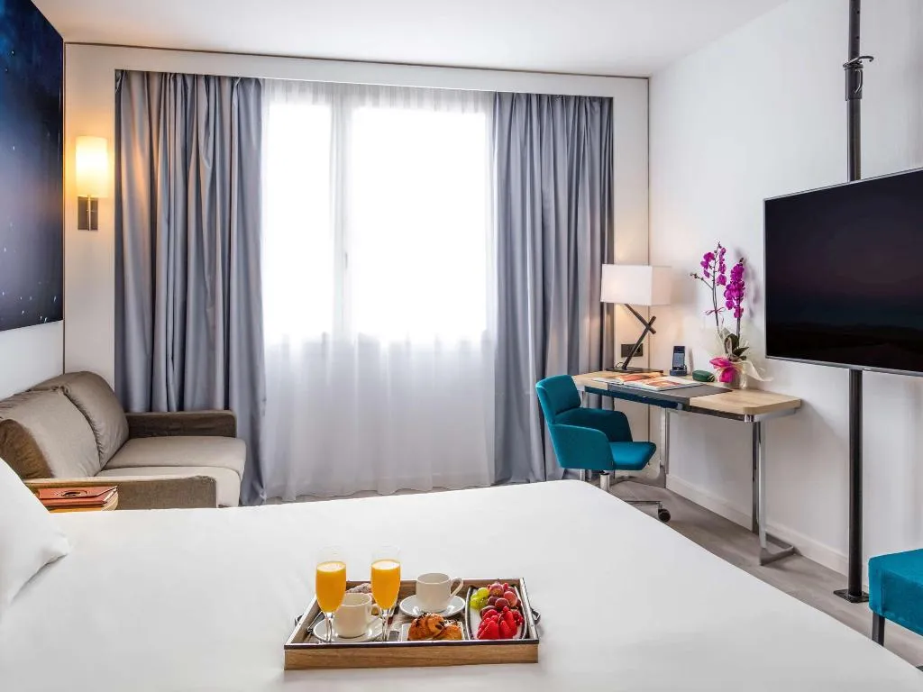 DOUBLE EXECUTIVE Room, Novotel Barcelona Cornella, Barcelona