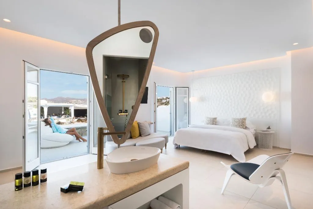 DOUBLE DELUXE POOL VIEW Room, Myconian Kyma, a Member of Design Hotels, Mykonos