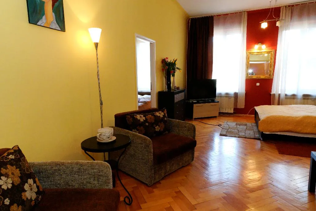 APARTMENT CAPACITY 4 ONE BEDROOM Room, P&J Tourist Apartments, Krakow