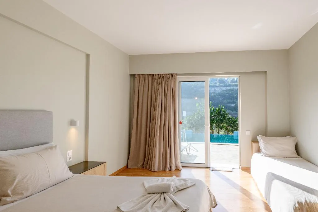 SUITE WITH PRIVATE POOL Room, RG Village Crete, Crete