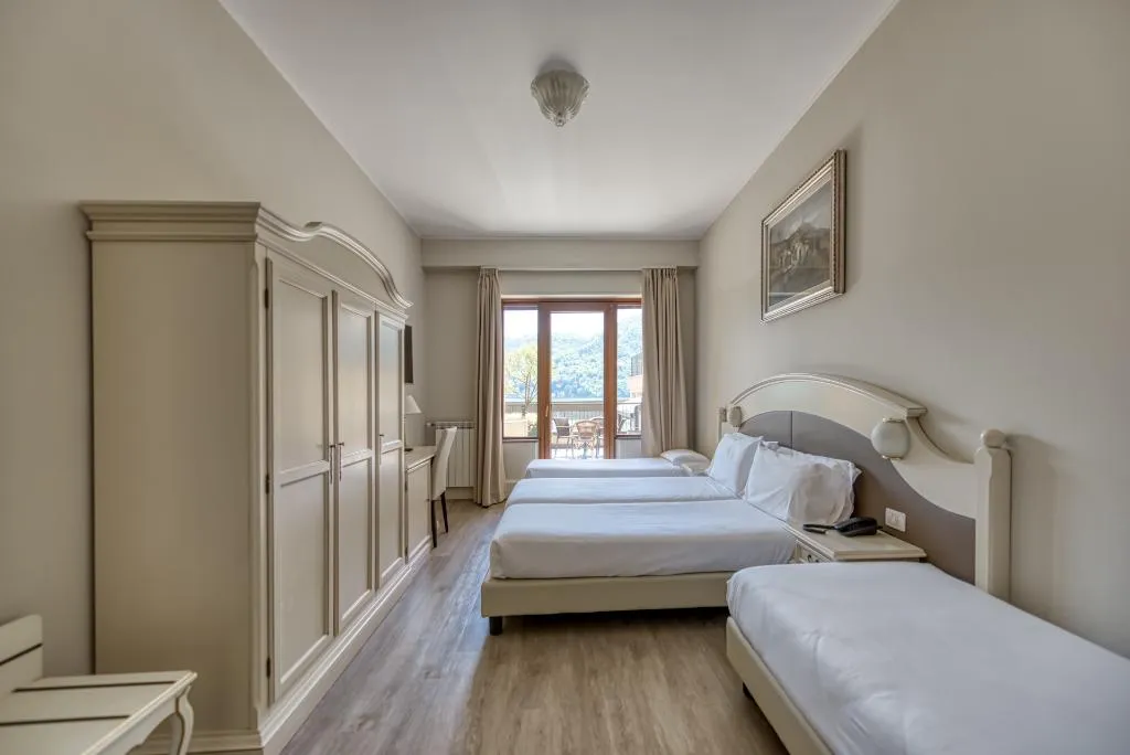 TRIPLE LAKE VIEW Room, Hotel Bazzoni et Du Lac, Milan