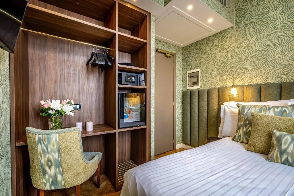DOUBLE ECONOMY Room, Duomo Firenze, Florence