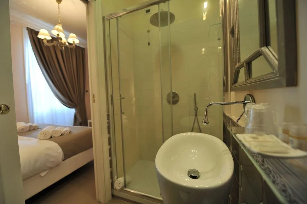 Room, Villa Zaccardi, Rome