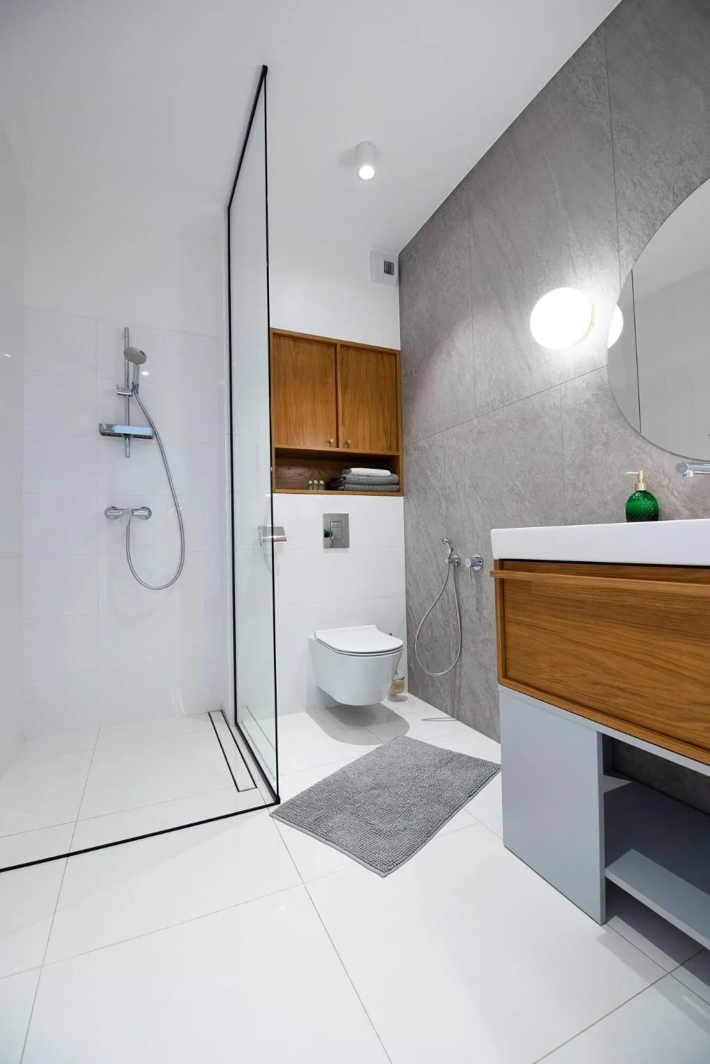 Room, City Lights Apartments, Krakow