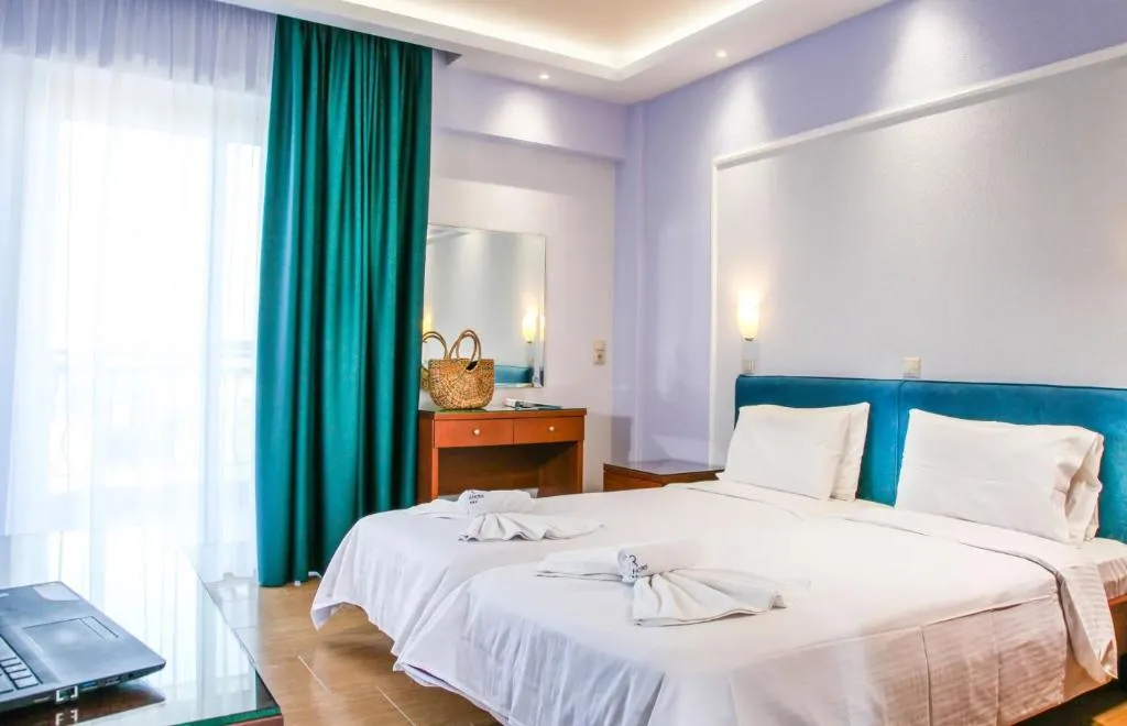STUDIO CAPACITY 3 Room, Royal Hotel and Suites, Halkidiki