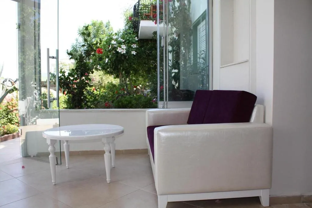 Lobby, Bronze, Bodrum