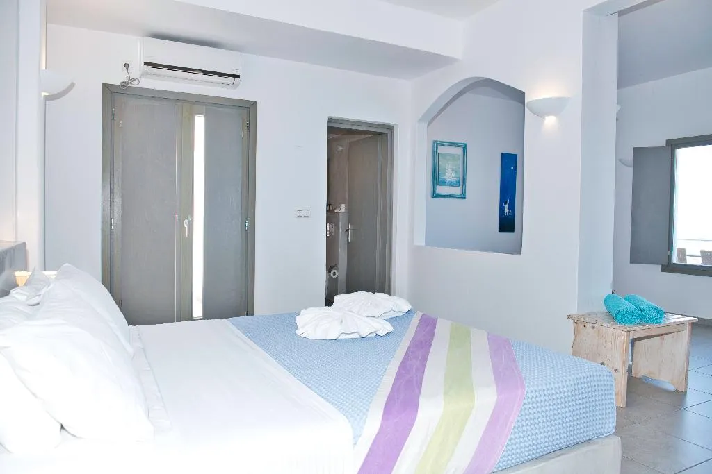 Double or Twin EXECUTIVE Room, The Last Sunbeam, Santorini