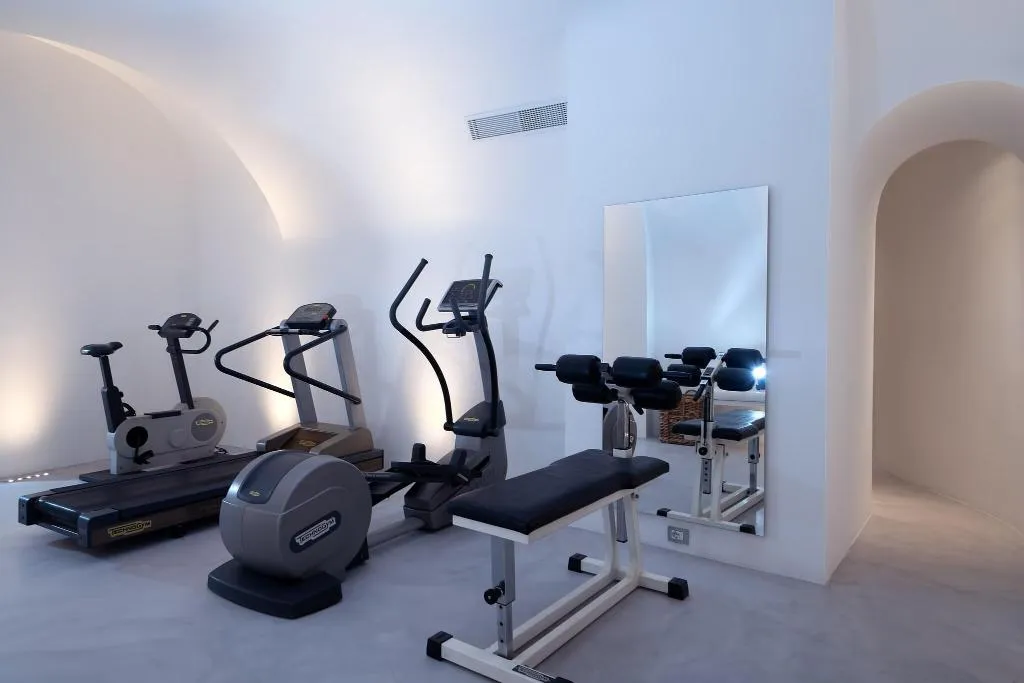 Sports and Entertainment, Bellevue Syrene, Naples