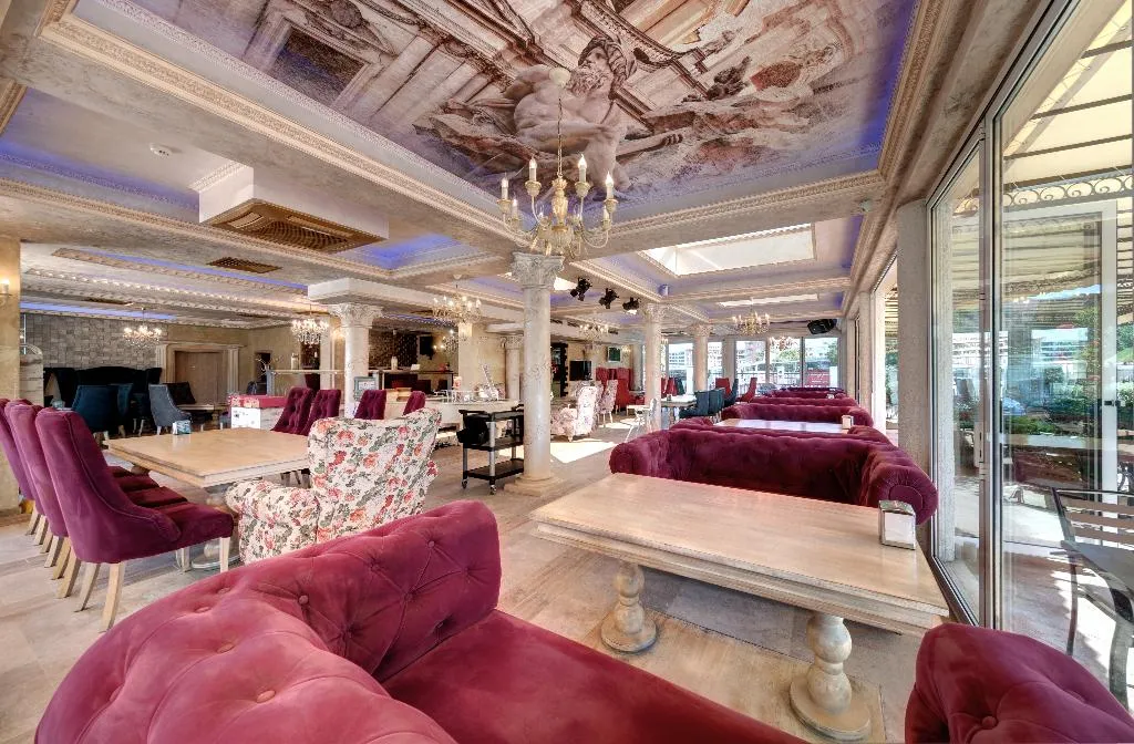 Restaurant, Avenue Deluxe, Bourgas