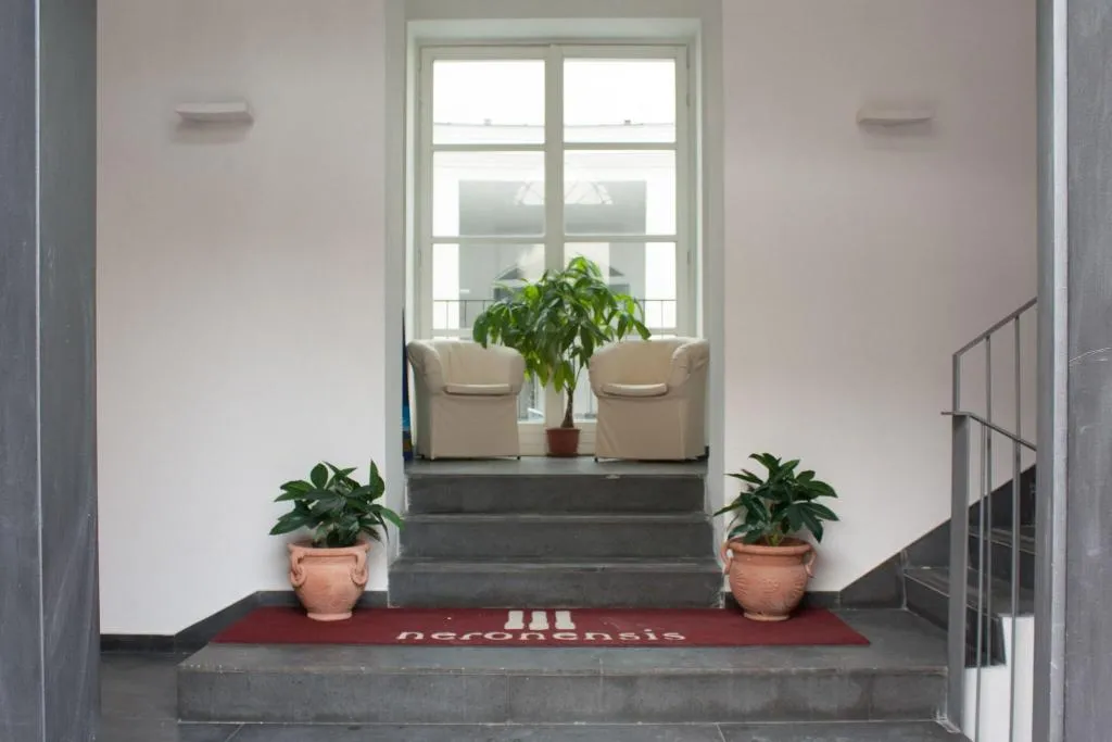 Lobby, Hotel Neronensis, Naples