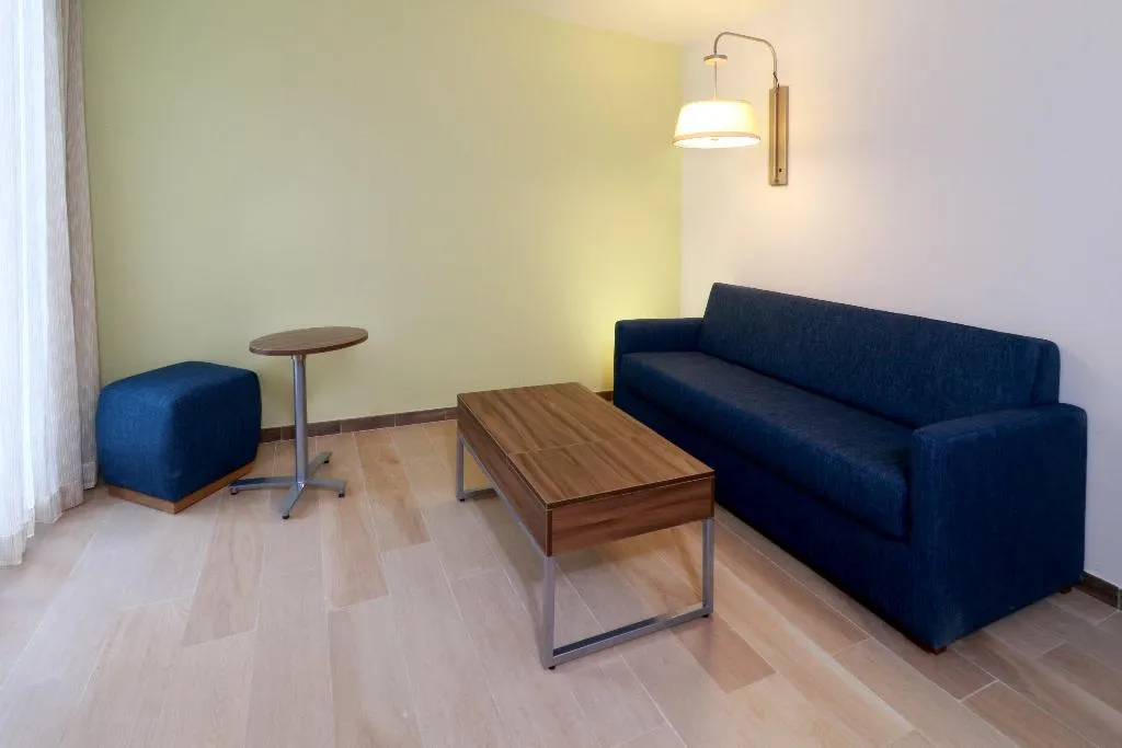 SUITE KING SIZE BED Room, Holiday Inn Express Playa del Carmen, Playa Del Carmen