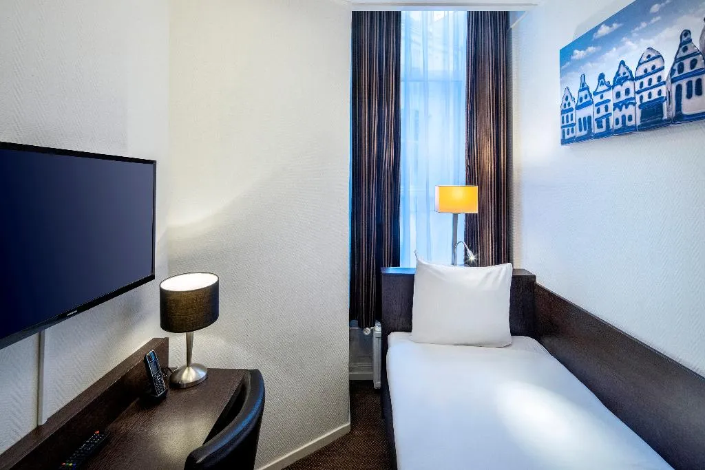 SINGLE ONE BED Room, Hotel Nes, Amsterdam