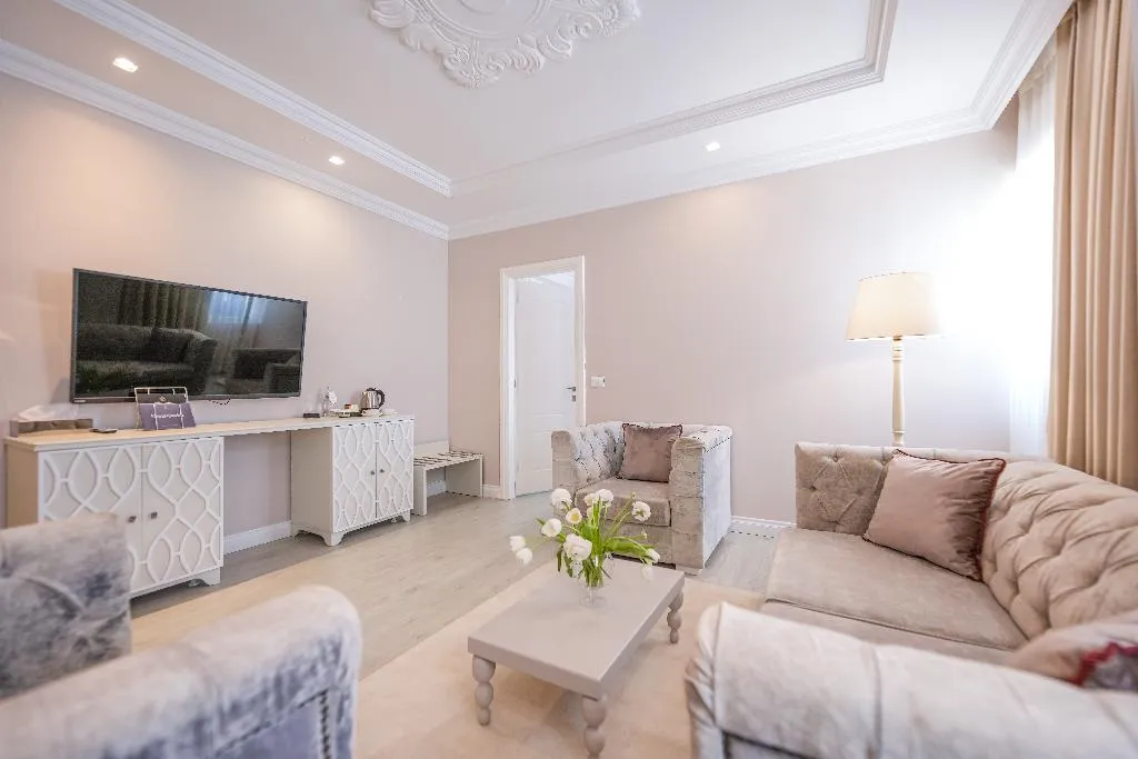 SUITE CLASSIC TWO BEDROOMS Room, Flower Garden Hotel, Durres