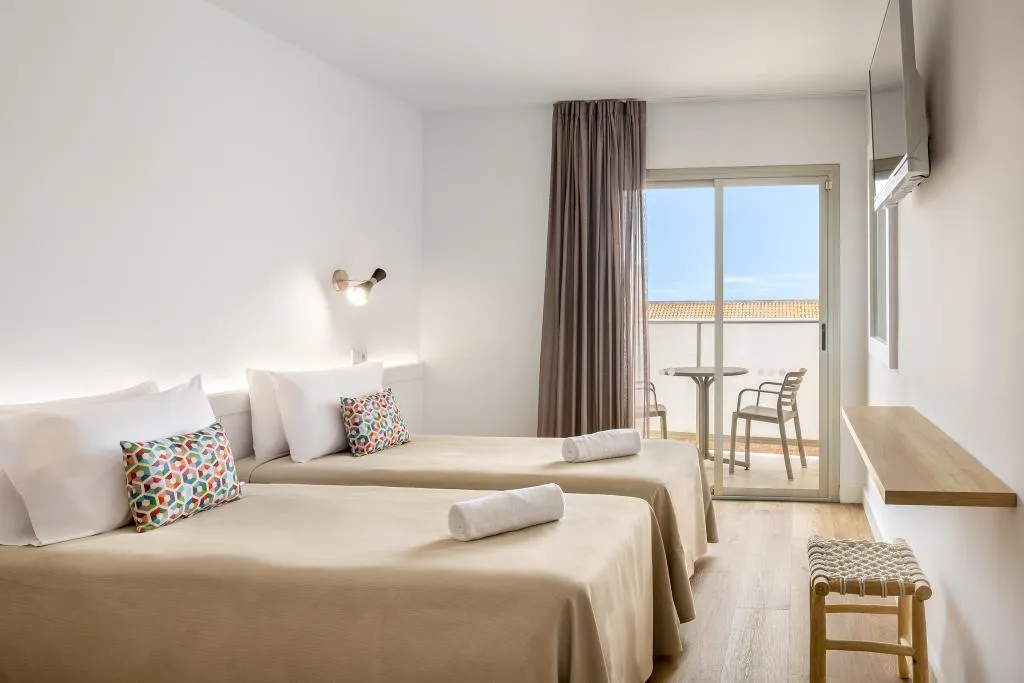 Double or Twin POOL VIEW Room, htop Amatista, Costa Brava