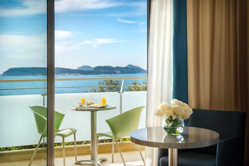 TWIN SUPERIOR WITH BALCONY Room, Valamar Argosy Hotel, Dubrovnik