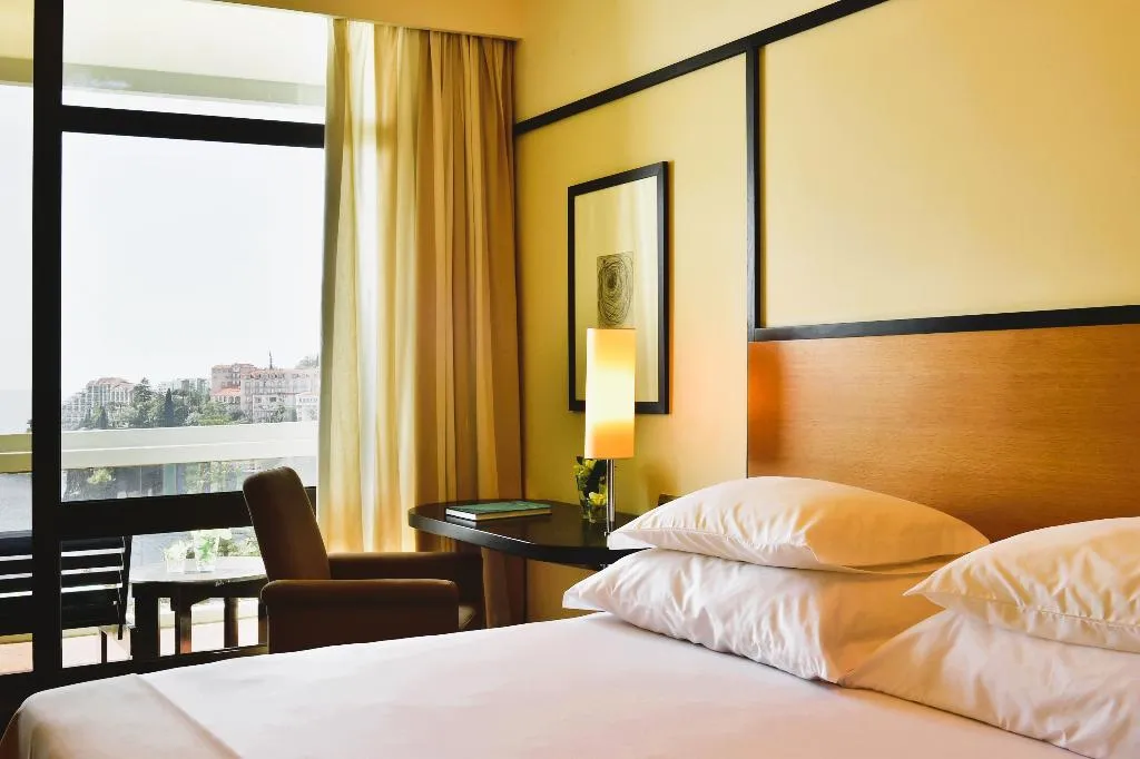 Double or Twin SIDE SEA VIEW Room, Pestana Casino Park Premium Ocean & Spa Hotel, Madeira