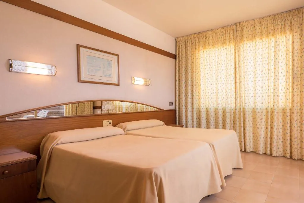QUADRUPLE STANDARD Room, htop Royal Sun, Costa Brava