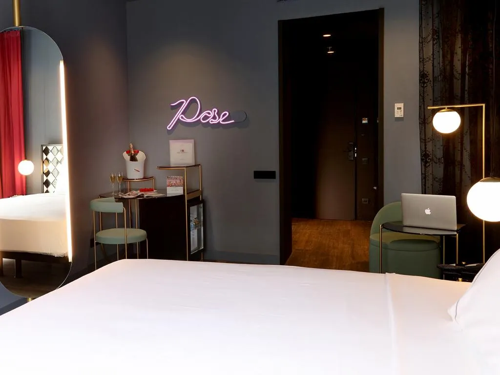 Double or Twin PREMIUM Room, Axel Hotel Madrid - Adults Only, Madrid