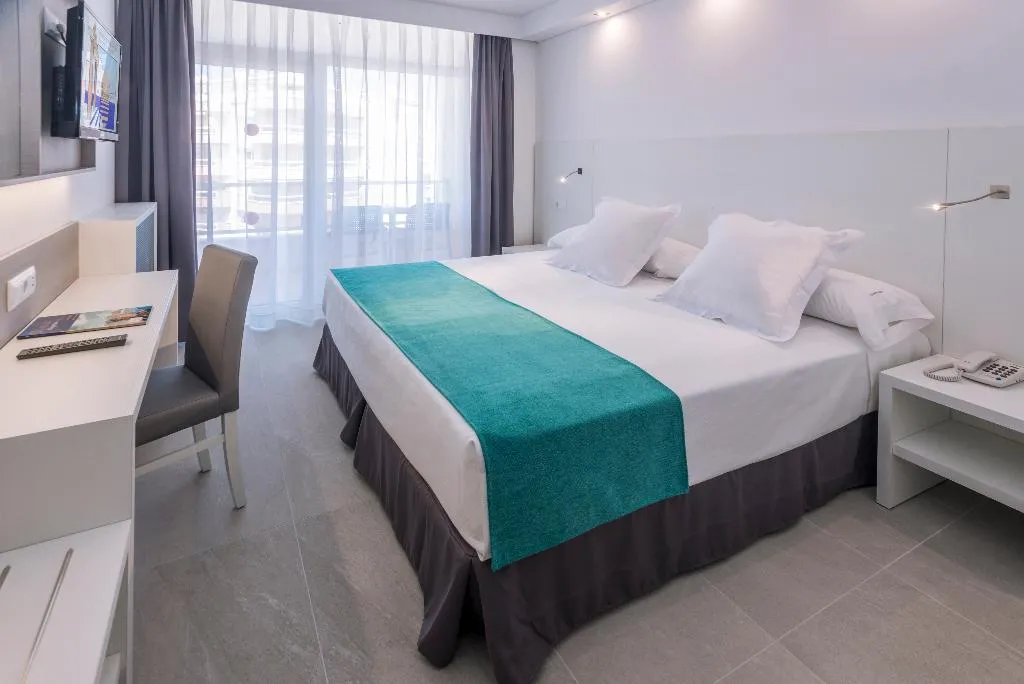 Double or Twin POOL VIEW Room, Olympus Palace, Costa Dorada