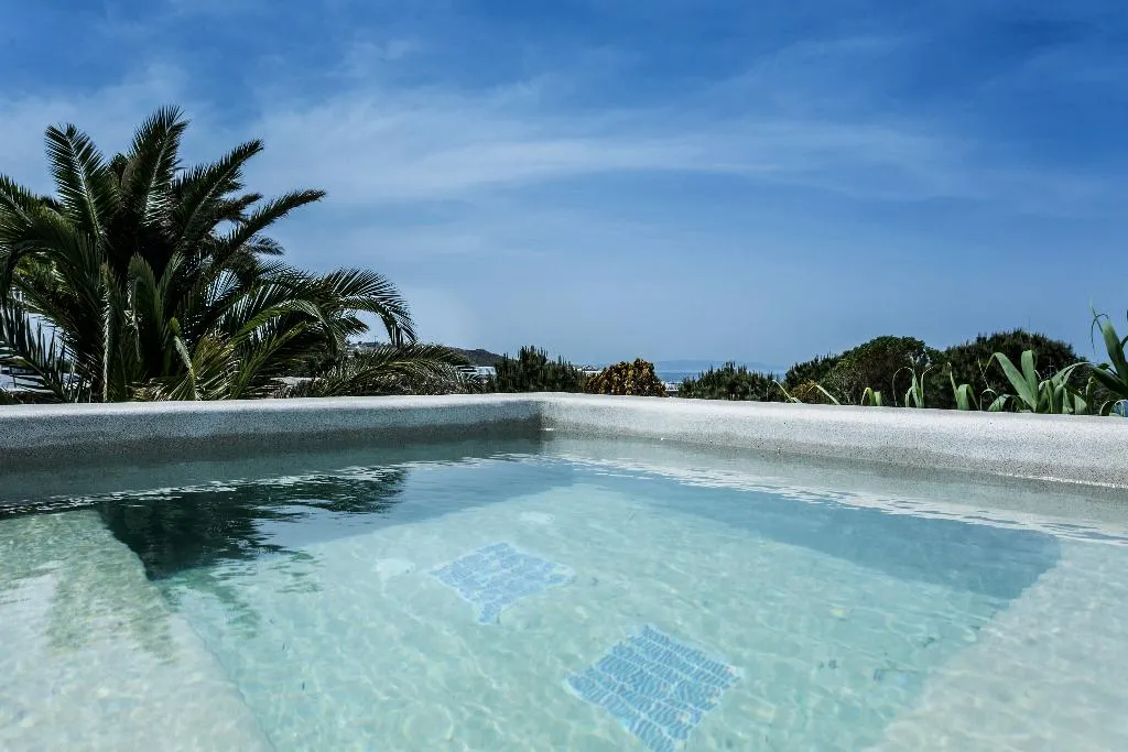 SUITE WITH JACUZZI Room, Ostraco Suites, Mykonos