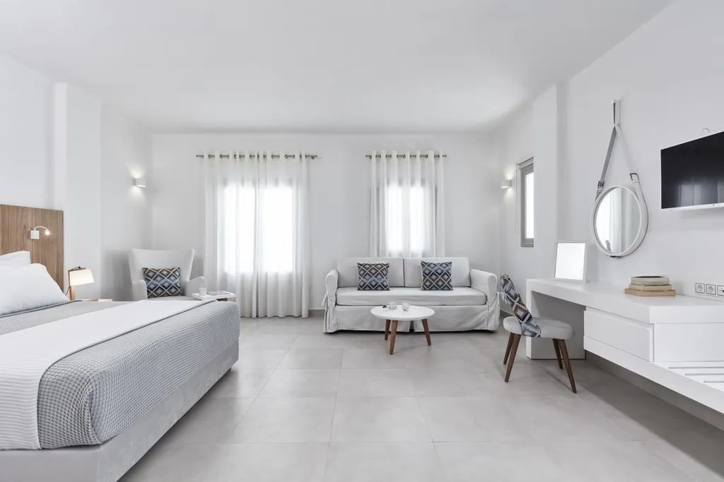 STUDIO BEACH FRONT Room, Costa Grand Resort & Spa, Santorini