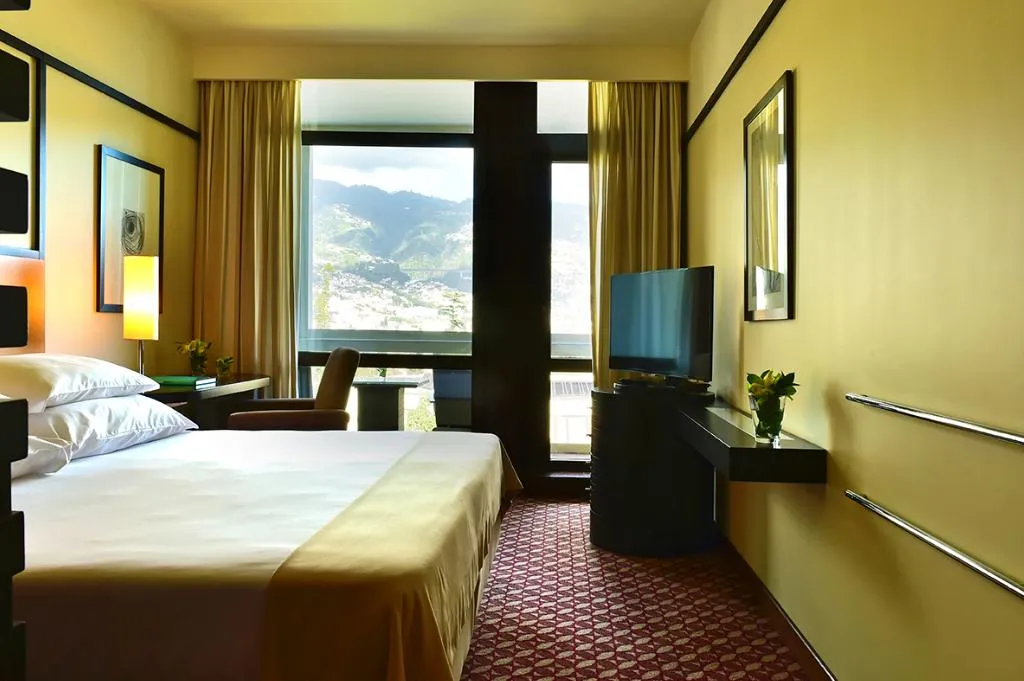 Double or Twin GARDEN VIEW Room, Pestana Casino Park Premium Ocean & Spa Hotel, Madeira