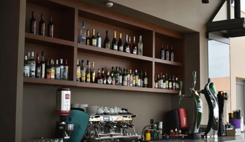 Bar, Apollonion Asterias Resort & Spa, Kefallinia