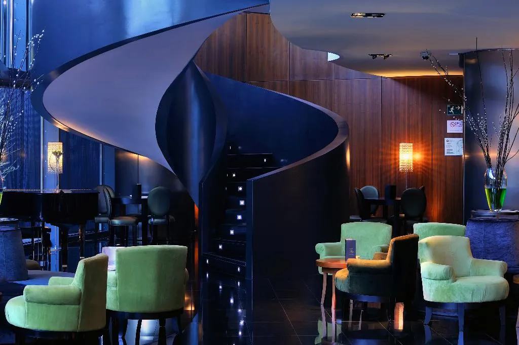 Bar, Eurostars Madrid Tower, Madrid
