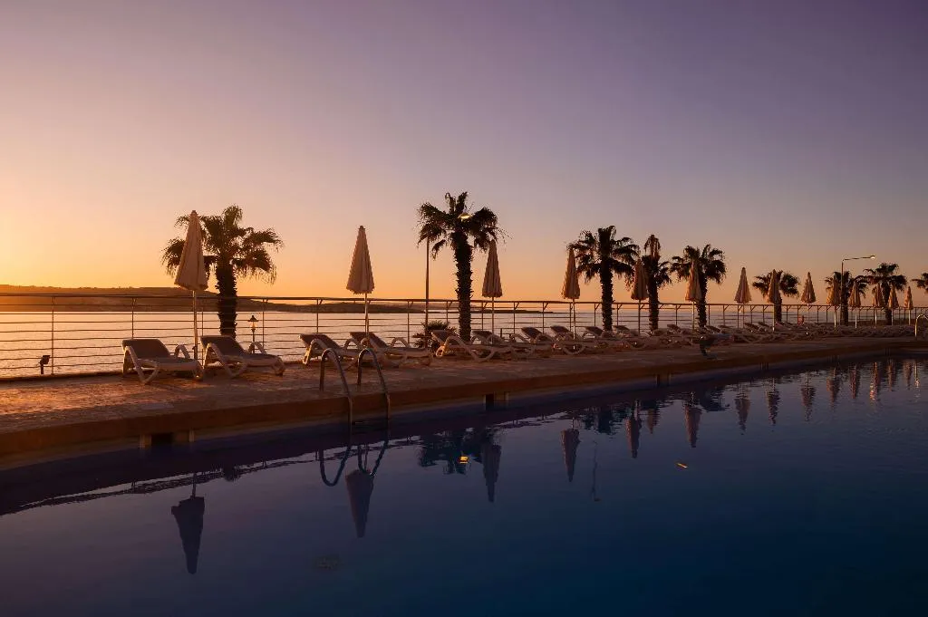 Pool, DoubleTree by Hilton Malta, Malta