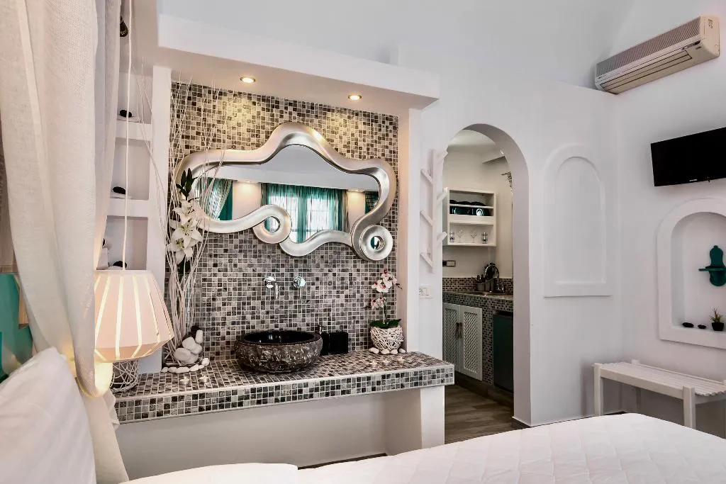 STUDIO SUPERIOR GARDEN VIEW Room, Anastasia Princess Luxury Beach Residence, Santorini
