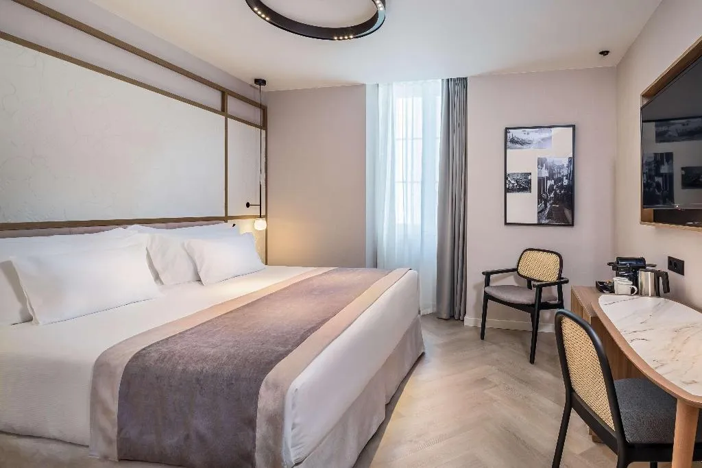 Room DELUXE Room, Barcelo Funchal Oldtown, Madeira
