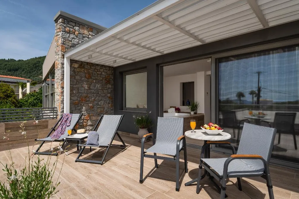 SUITE DELUXE WITH JACUZZI Room, KB Ammos, Skiathos